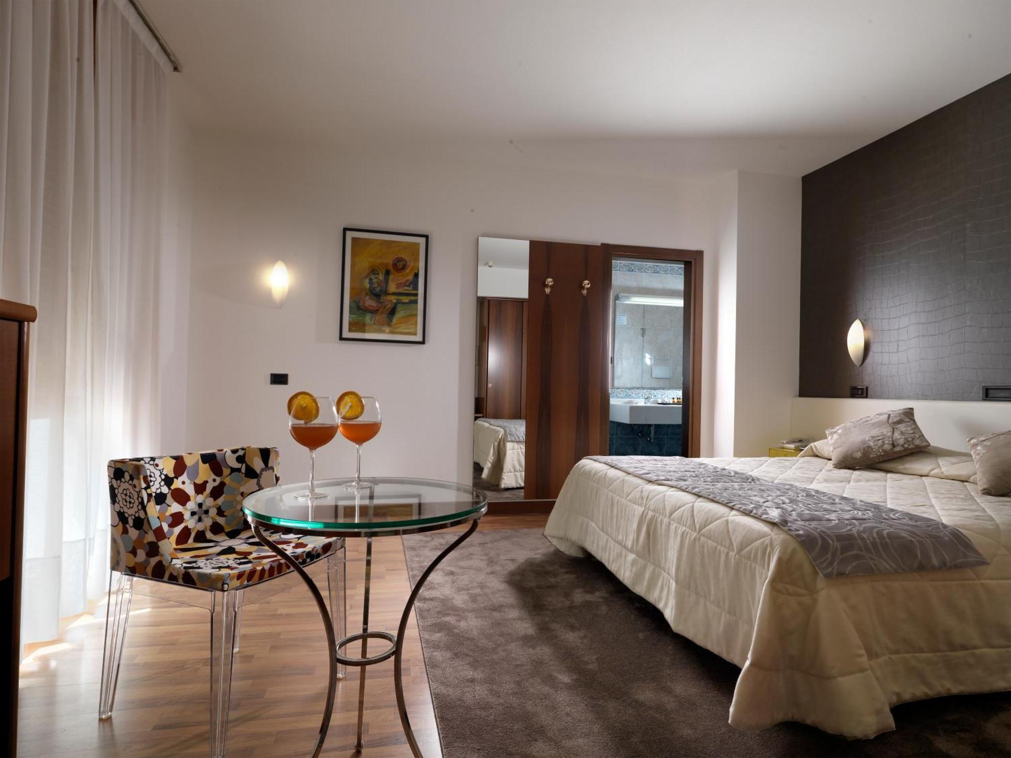 Hotel Al Pino Verde Кампосампиеро Екстериор снимка