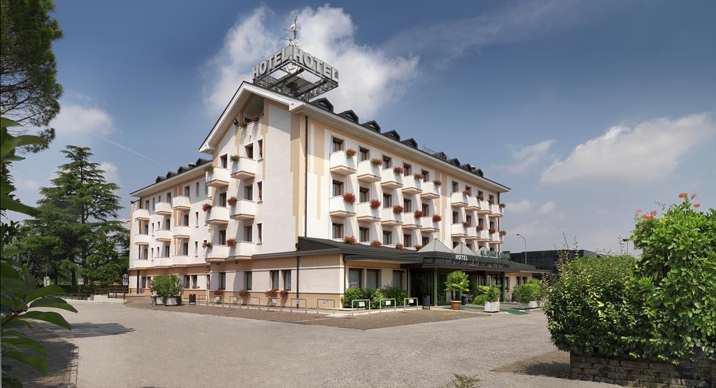 Hotel Al Pino Verde Кампосампиеро Екстериор снимка